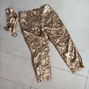 Banana Republic Beige Snake-Print Cropped Pants in Satin (& matching belt!!)